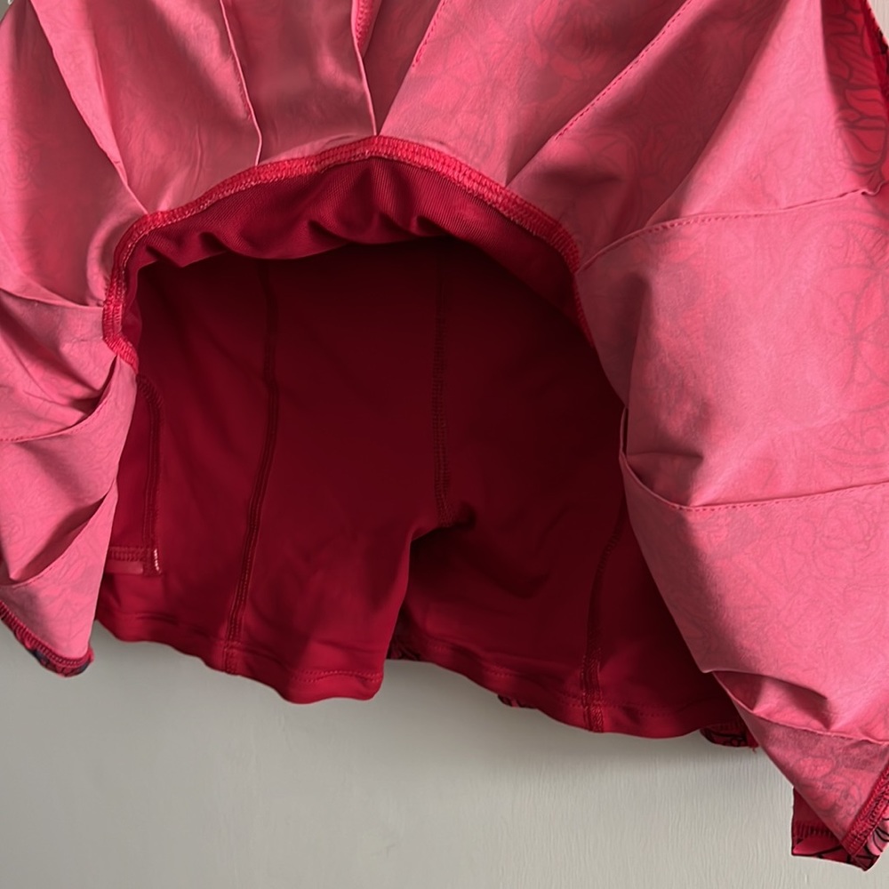 Lululemon pacesetter skirt!  Great condition! - Picture 4 of 4